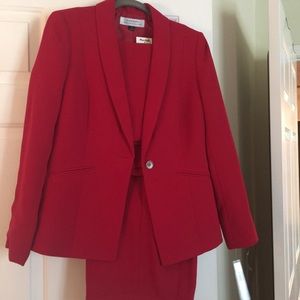 Tahari Pant suit